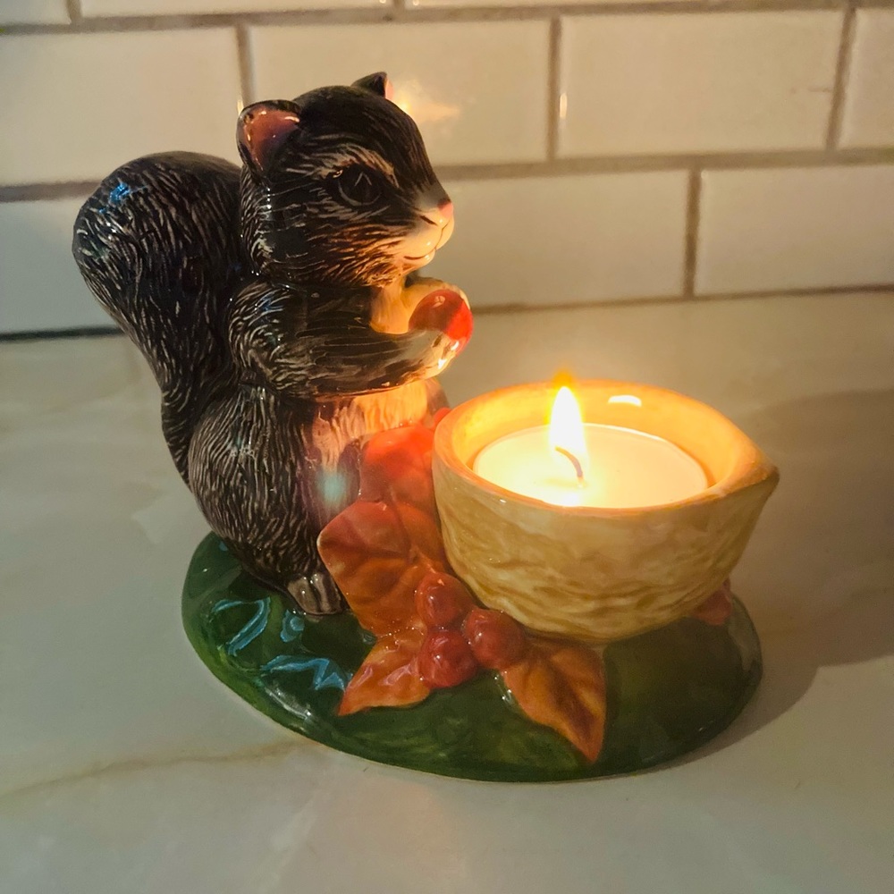 SQUIRREL TEA LIGHT CANDLE HOLDER - Picture 6 of 6